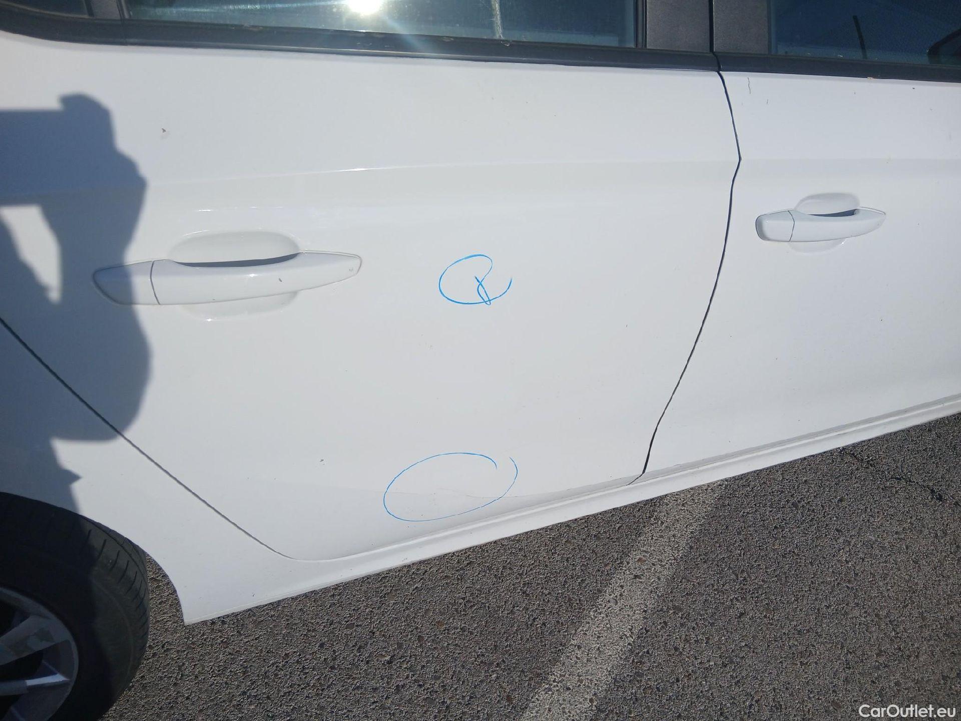  Opel  Corsa OPEL  / 2019 / 5P / berlina con portón 1.5D DT 74kW (100CV) Edition #32