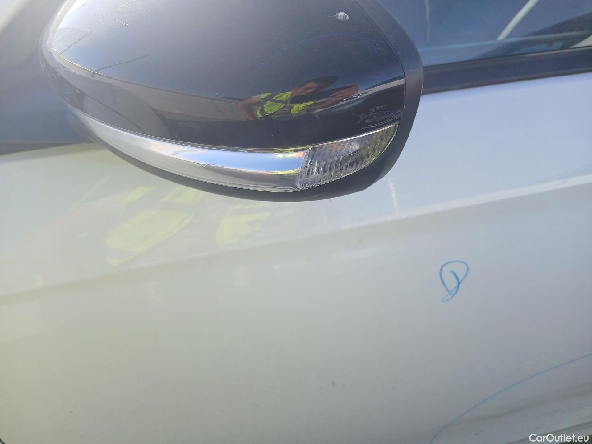  Opel  Corsa OPEL  / 2019 / 5P / berlina con portón 1.5D DT 74kW (100CV) Edition #15