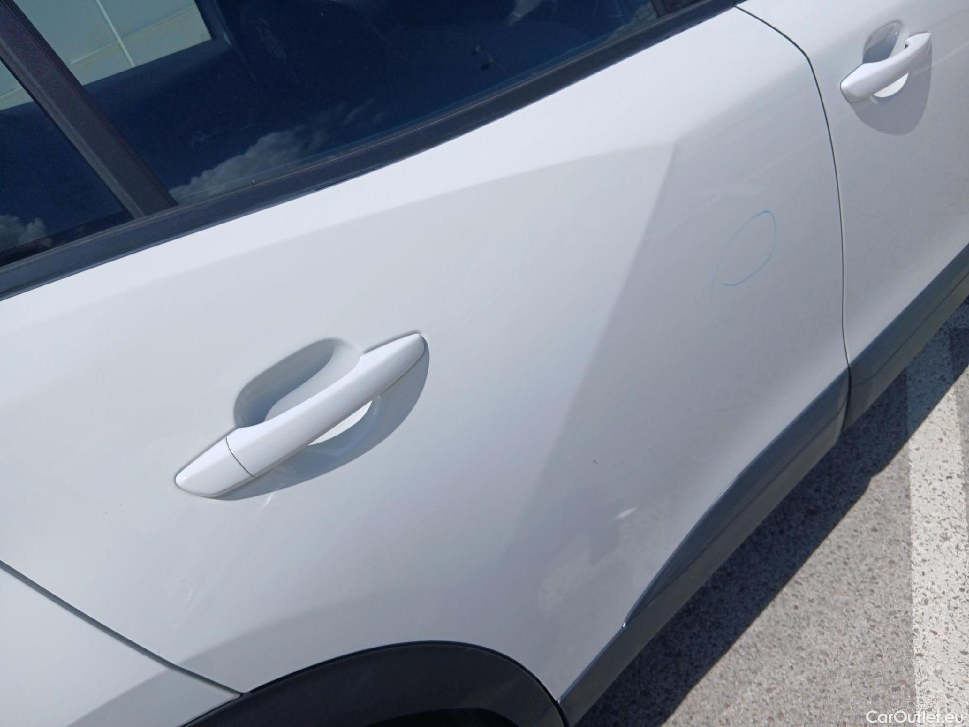  Peugeot  2008 PEUGEOT  / 2019 / 5P / todoterreno Active BlueHDI 81kW (110CV) #29