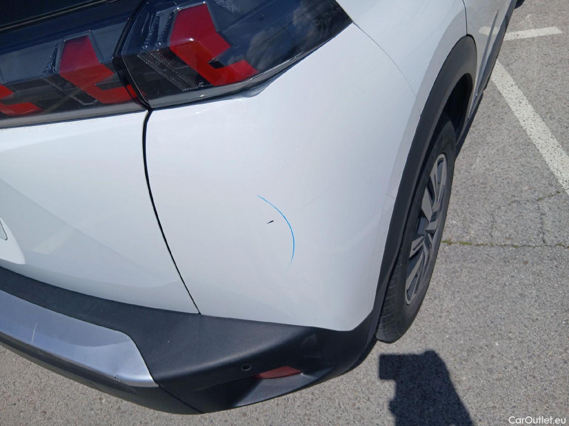  Peugeot  2008 PEUGEOT  / 2019 / 5P / todoterreno Active BlueHDI 81kW (110CV) #25