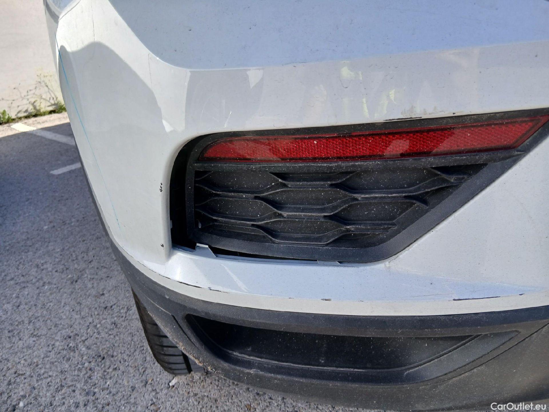  Volkswagen  T-ROC VOLKSWAGEN  / 5P / Edition 1.6 TDI 115 CV #28
