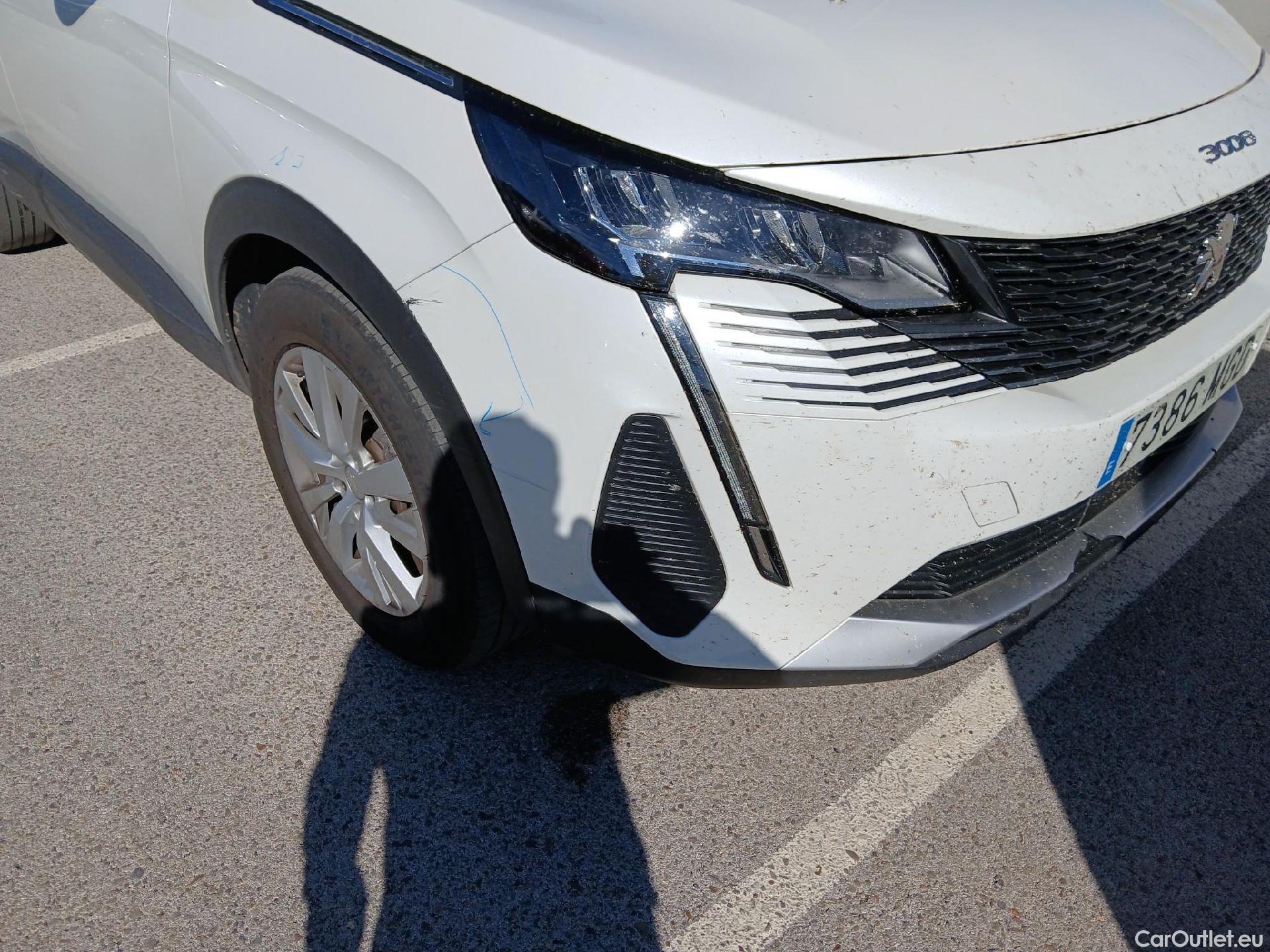  Peugeot  3008 PEUGEOT  / 2020 / 5P / todoterreno 1.5 BlueHDi 96kW Active Pack EAT8 #1
