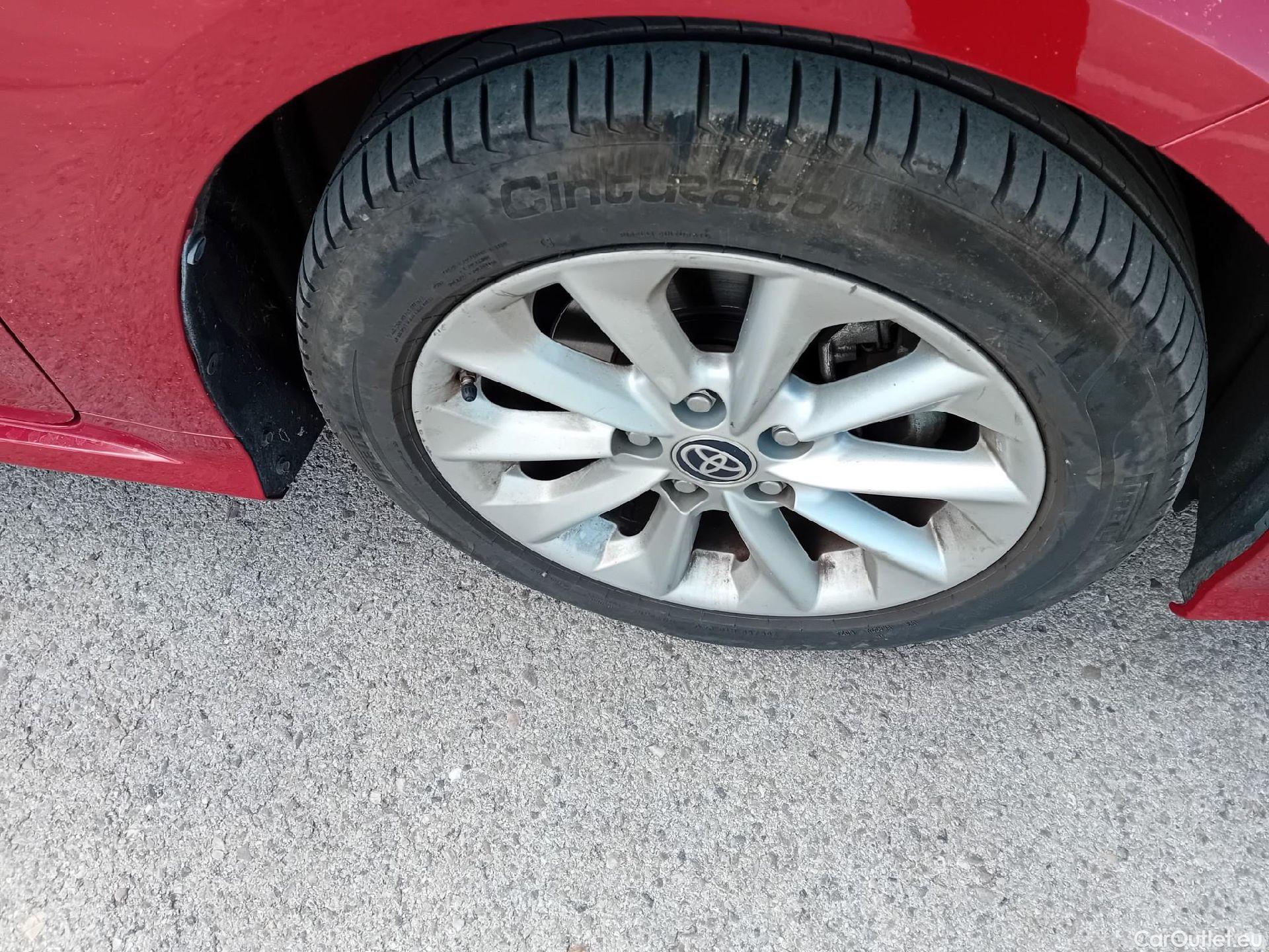  Toyota  Corolla TOYOTA  / 4P / sedán 1.8 98 CV BUSINESS PLUS E-CVT SEDAN #4