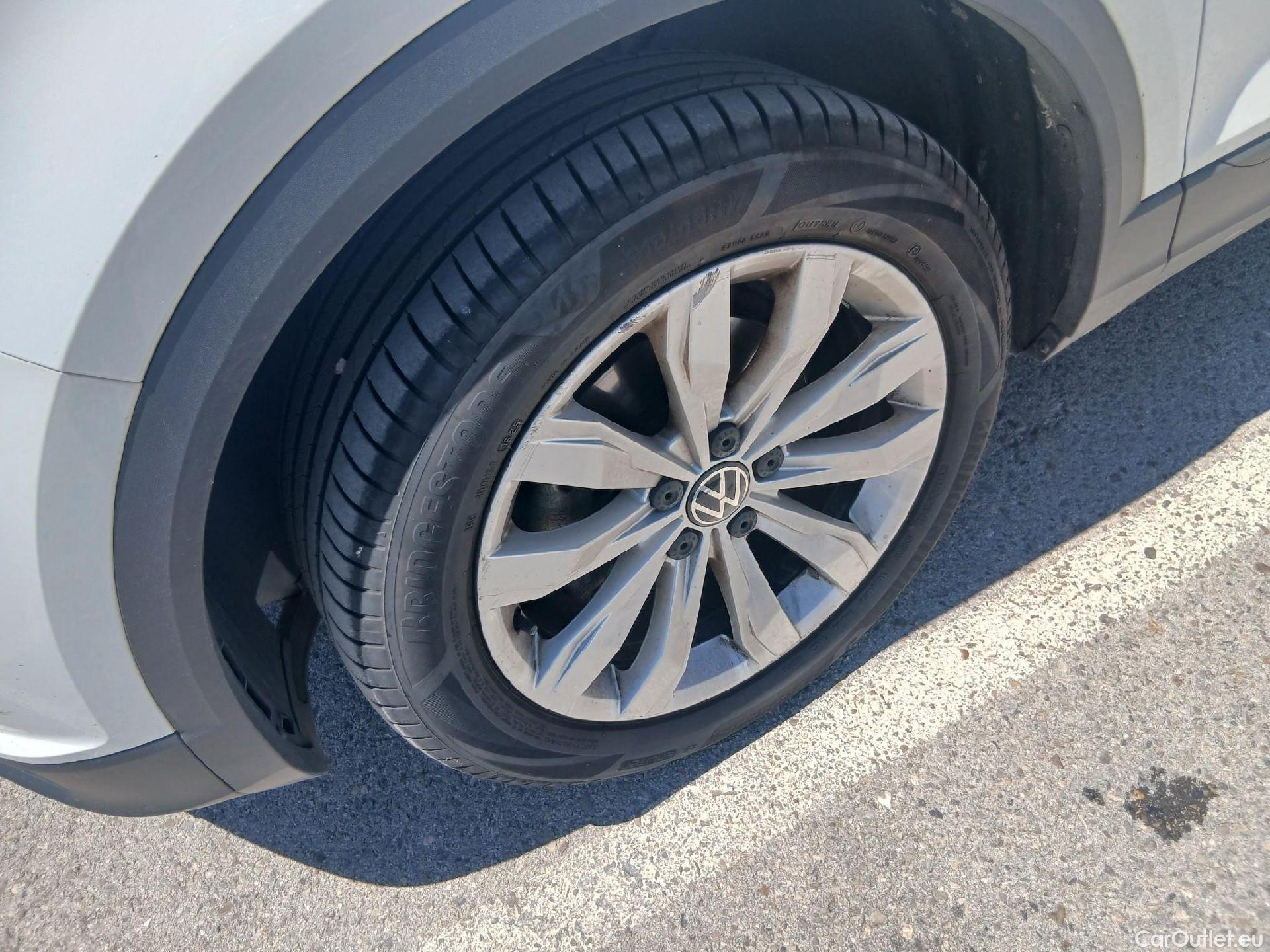  Volkswagen  T-ROC VOLKSWAGEN  / 2017 / 5P / todoterreno Advance 2.0 TDI 85kW (115CV) #10