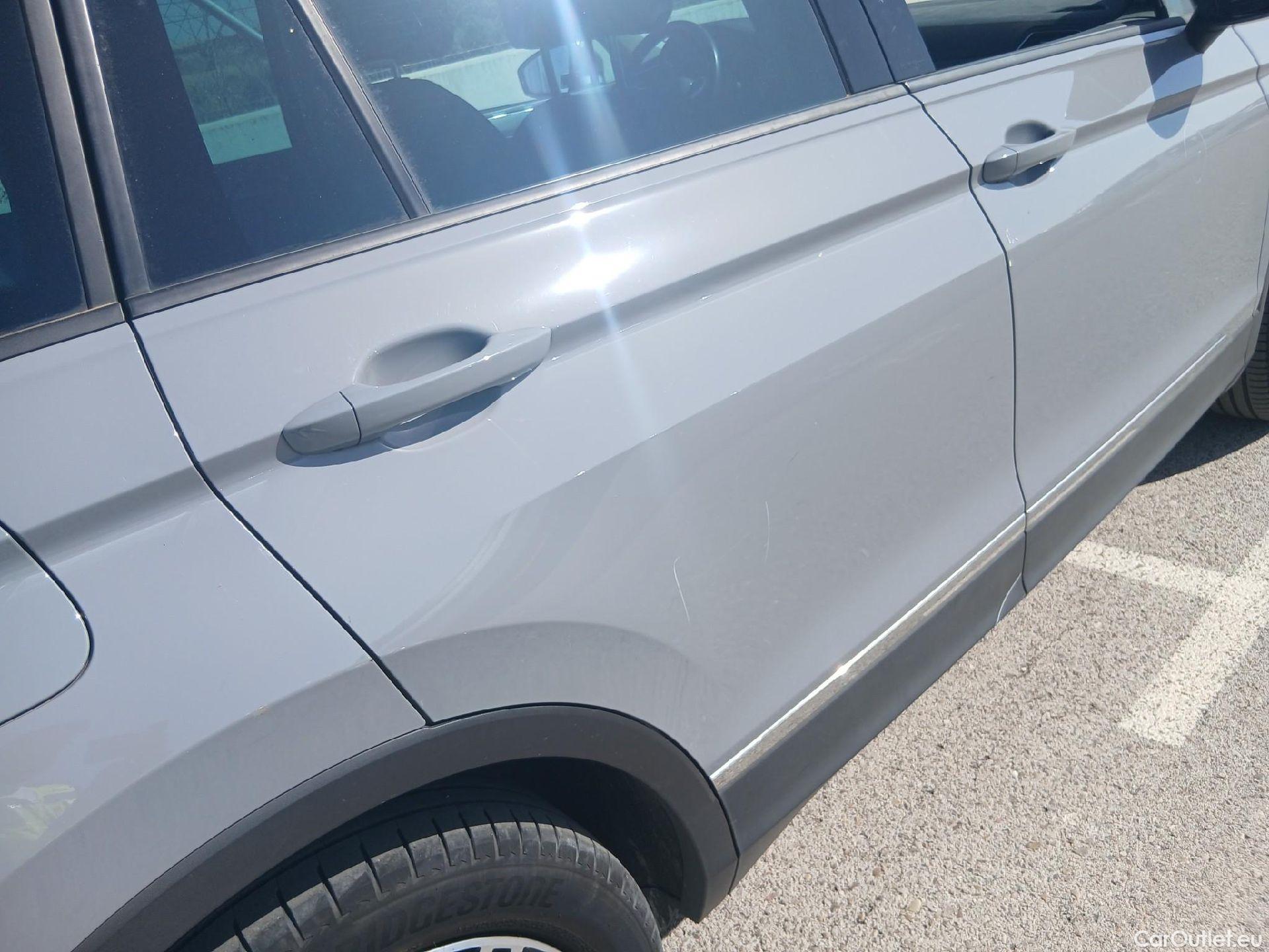  Volkswagen  Tiguan VOLKSWAGEN  / 2020 / 5P / todoterreno Life 2.0 TDI 110kW (150CV) DSG #23