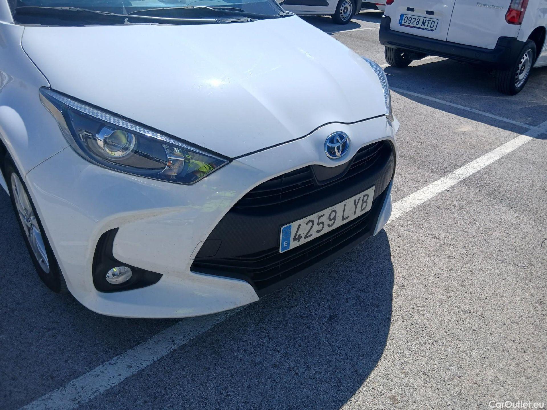  Toyota  Yaris TOYOTA  1.5 120H Business Plus #5