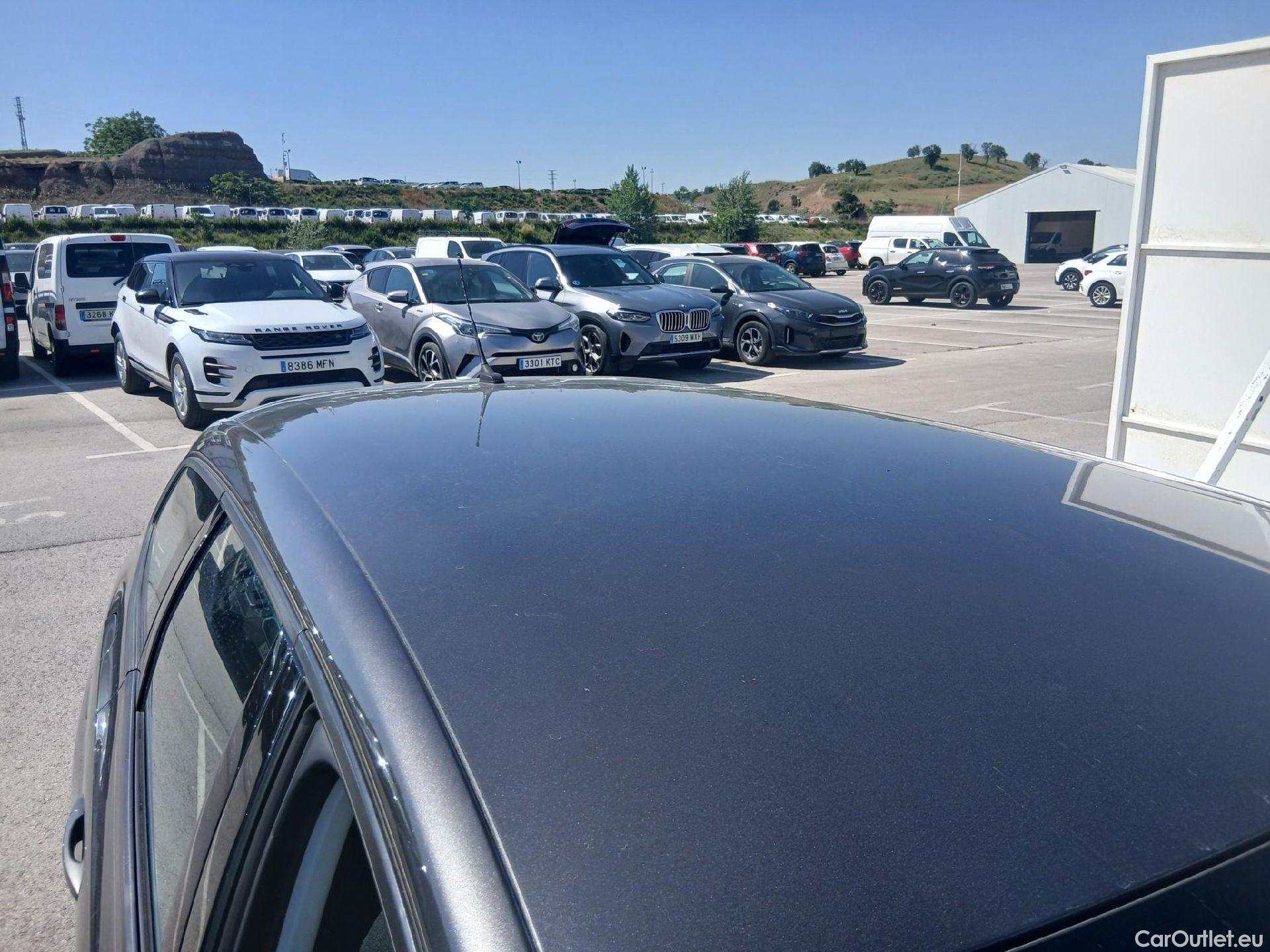  Peugeot  308 PEUGEOT  / 2017 / 5P / familiar SW Active Pack PureTech 110 S&S #29