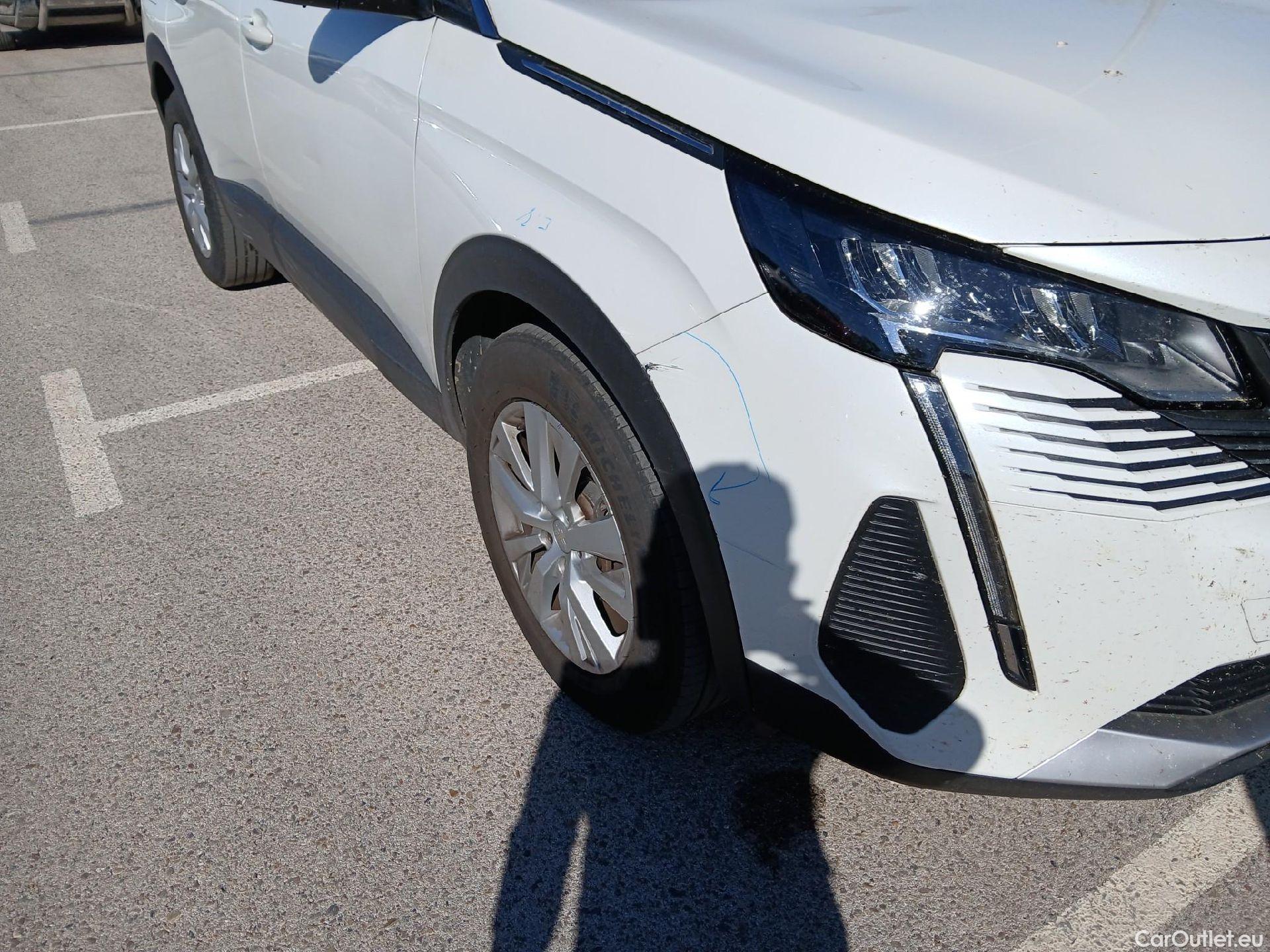  Peugeot  3008 PEUGEOT  / 2020 / 5P / todoterreno 1.5 BlueHDi 96kW Active Pack EAT8 #4