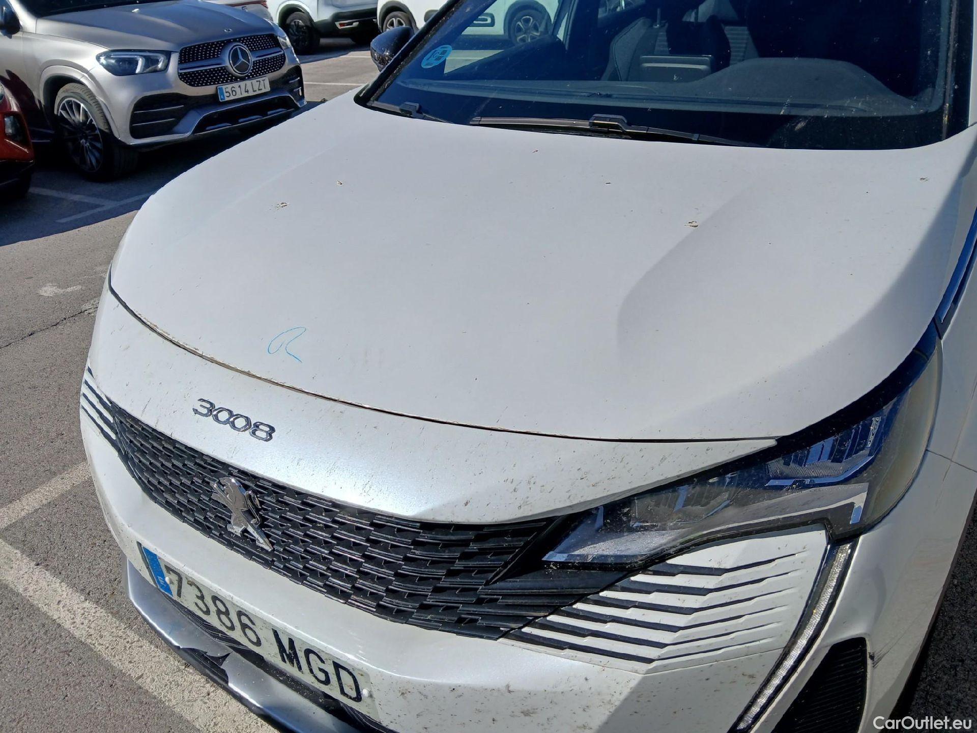  Peugeot  3008 PEUGEOT  / 2020 / 5P / todoterreno 1.5 BlueHDi 96kW Active Pack EAT8 #9