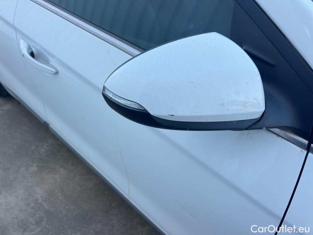  Hyundai   Ioniq HYUNDAI / 2019 / 5P / berlina con portón 1.6 GDI HEV Tecno DCT #20