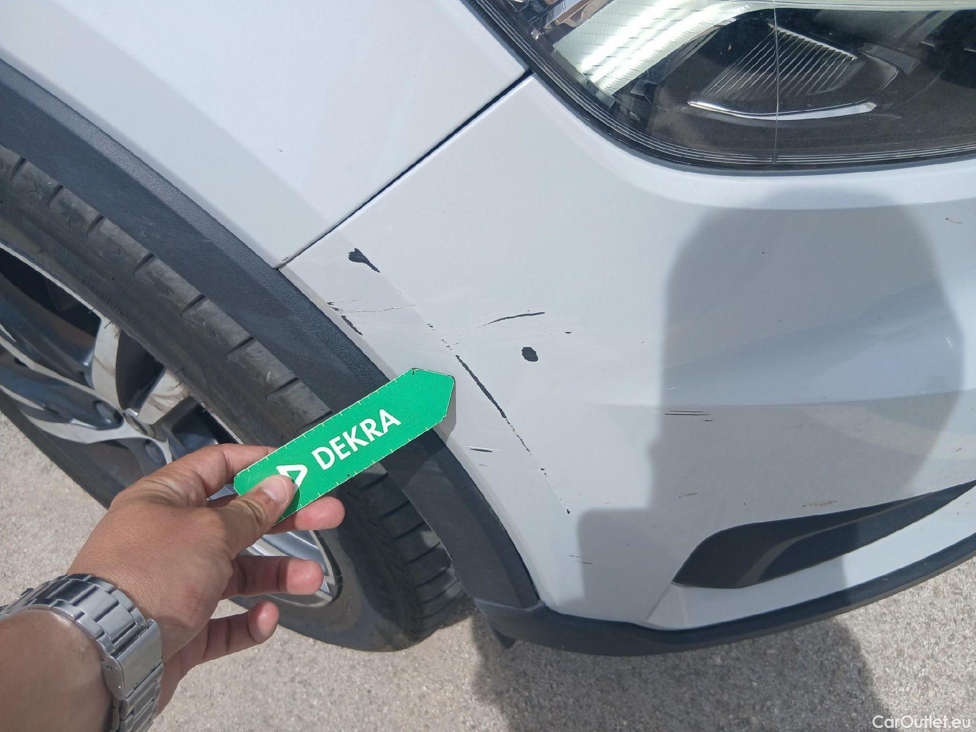  Volvo  XC 40 VOLVO XC40 / 2017 / 5P / todoterreno 1.5 T4 Twin Recharge R-Design Auto #3