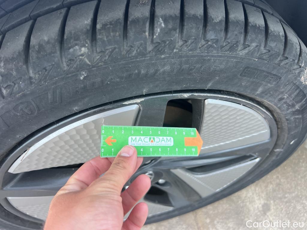  Hyundai   Ioniq HYUNDAI / 2019 / 5P / berlina con portón 1.6 GDI HEV Tecno DCT #23