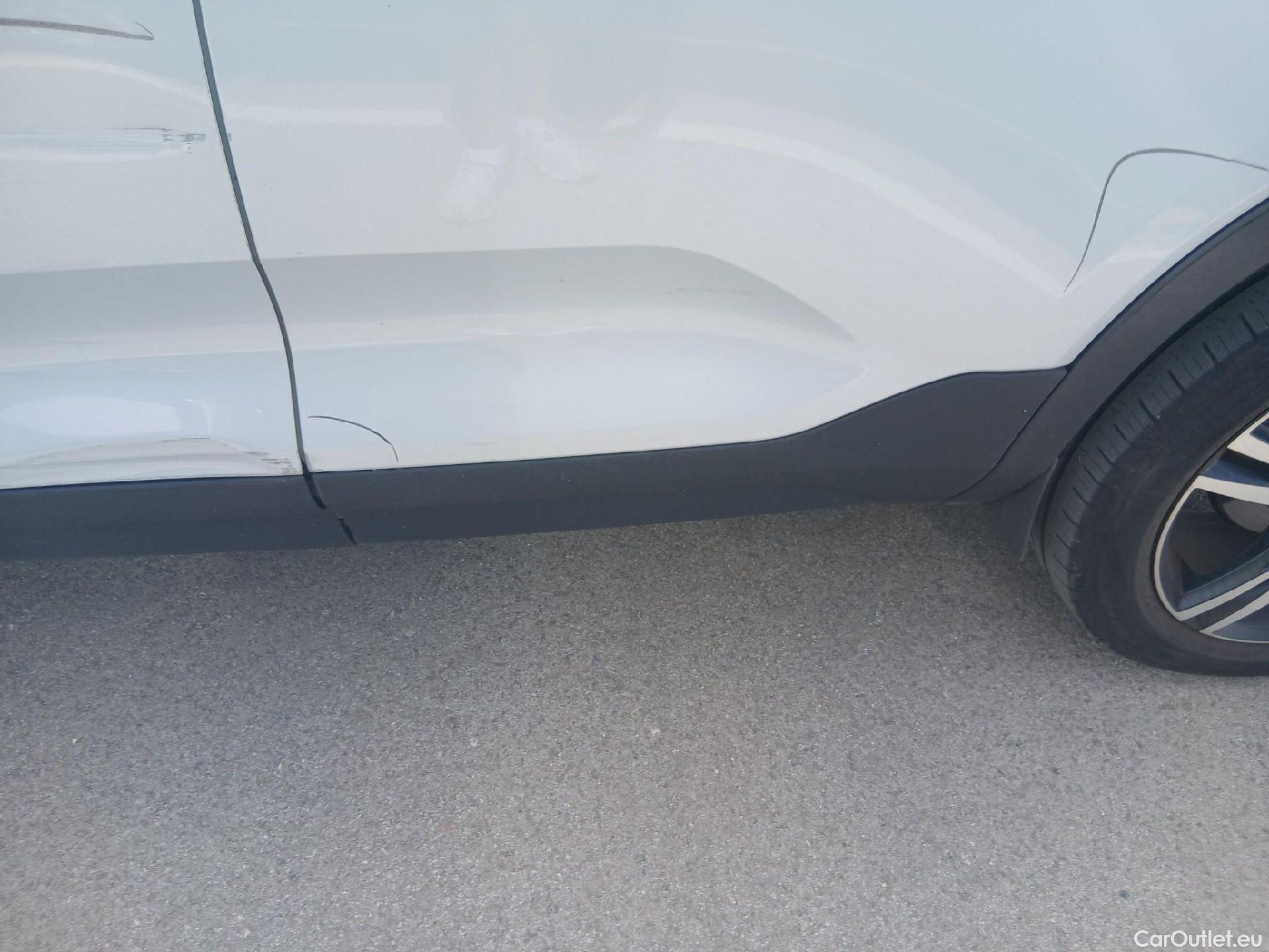  Volvo  XC 40 VOLVO XC40 / 2017 / 5P / todoterreno 1.5 T4 Twin Recharge R-Design Auto #20