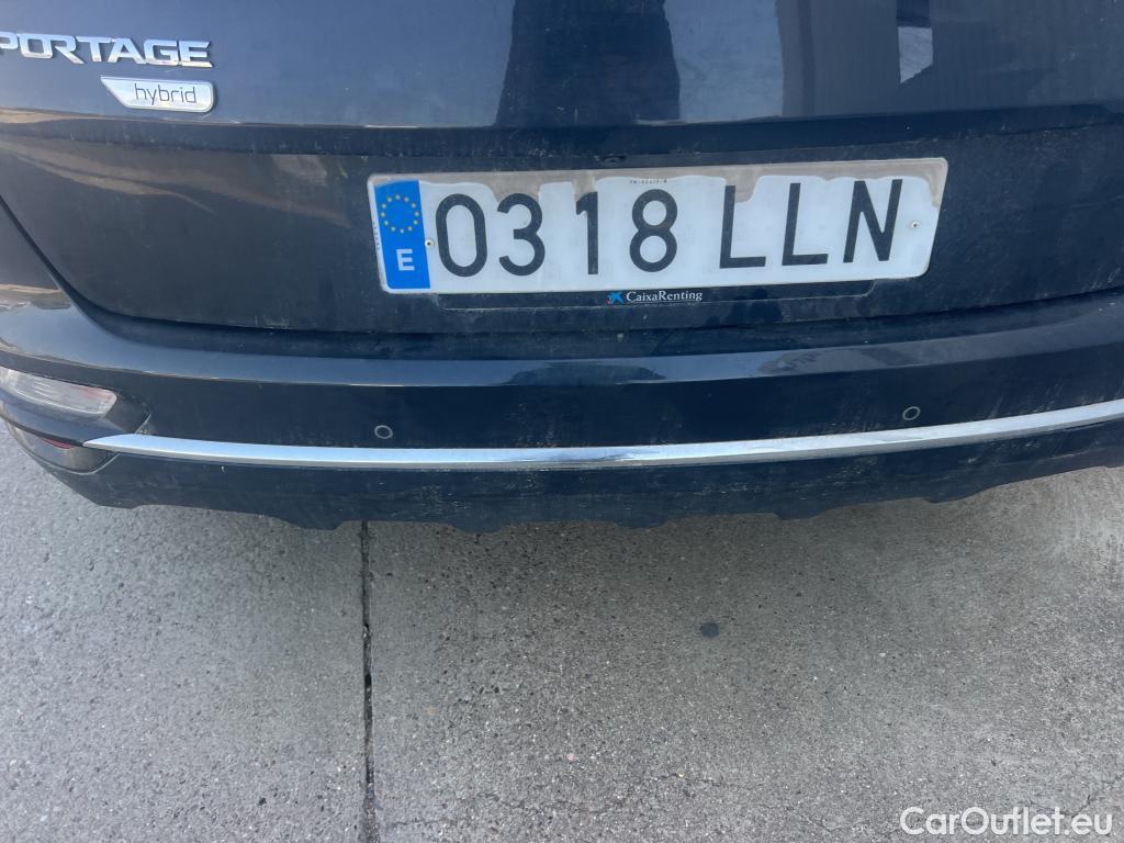  KIA  Sportage KIA  1.6MHEV Drive 136 CV 4x2(Crist Tintados) #33