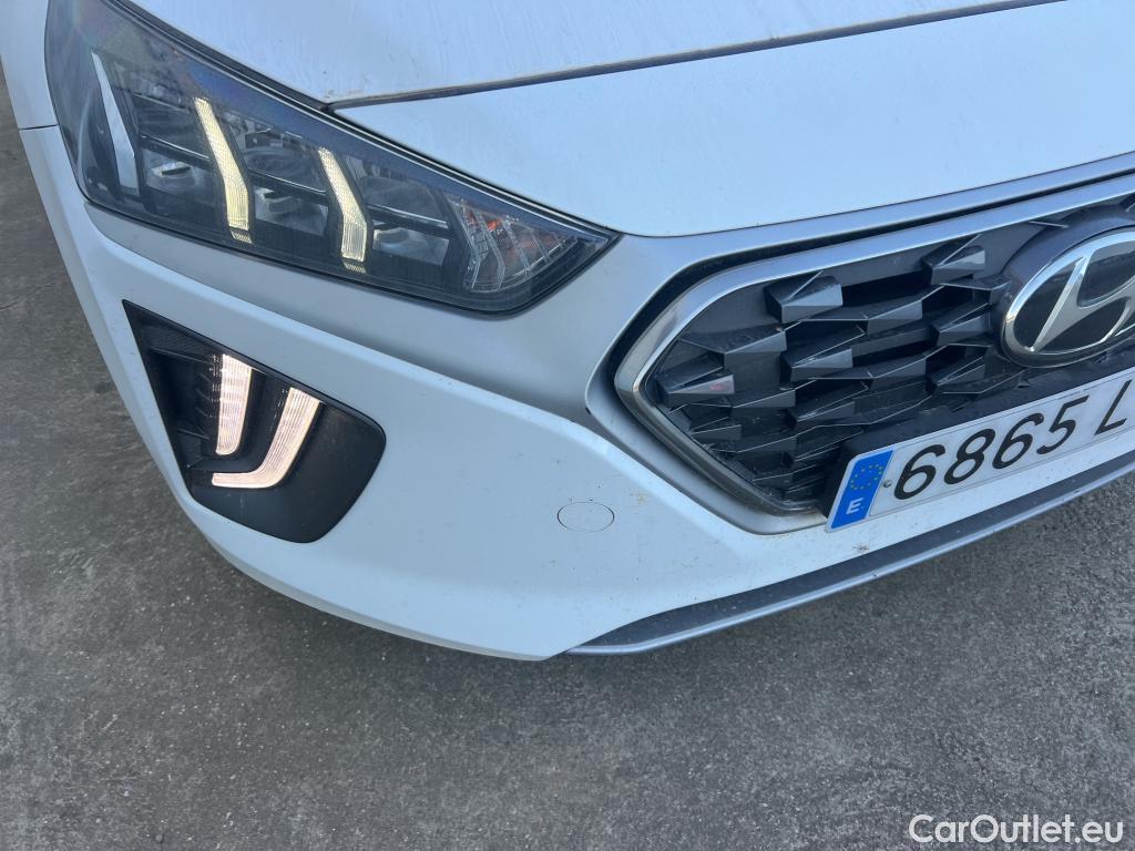  Hyundai   Ioniq HYUNDAI / 2019 / 5P / berlina con portón 1.6 GDI HEV Tecno DCT #18