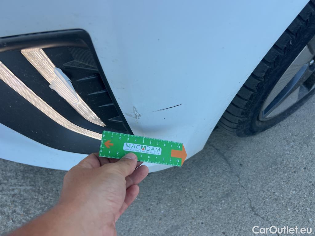  Hyundai   Ioniq HYUNDAI / 2019 / 5P / berlina con portón 1.6 GDI HEV Tecno DCT #16
