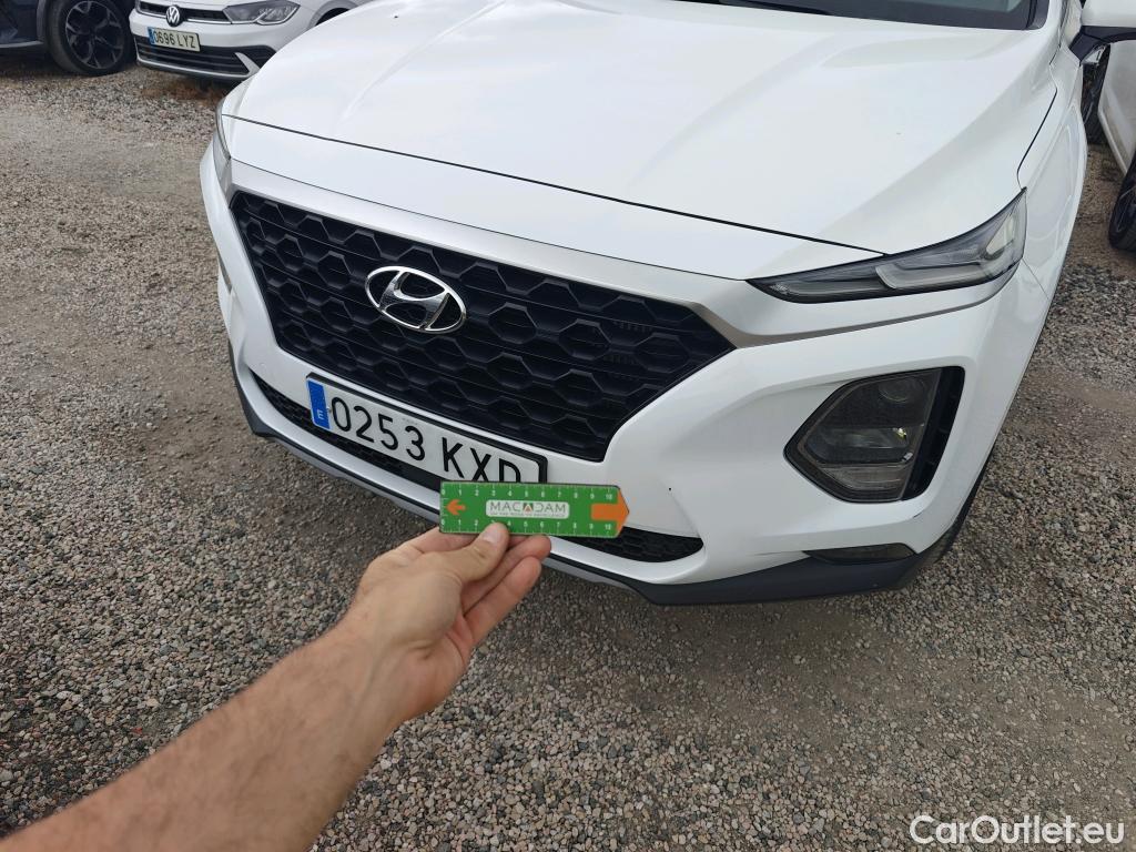  Hyundai  Santa Fe HYUNDAI  / 2018 / 5P / todoterreno 2.0 CRDi Essence 4x2 SR #13