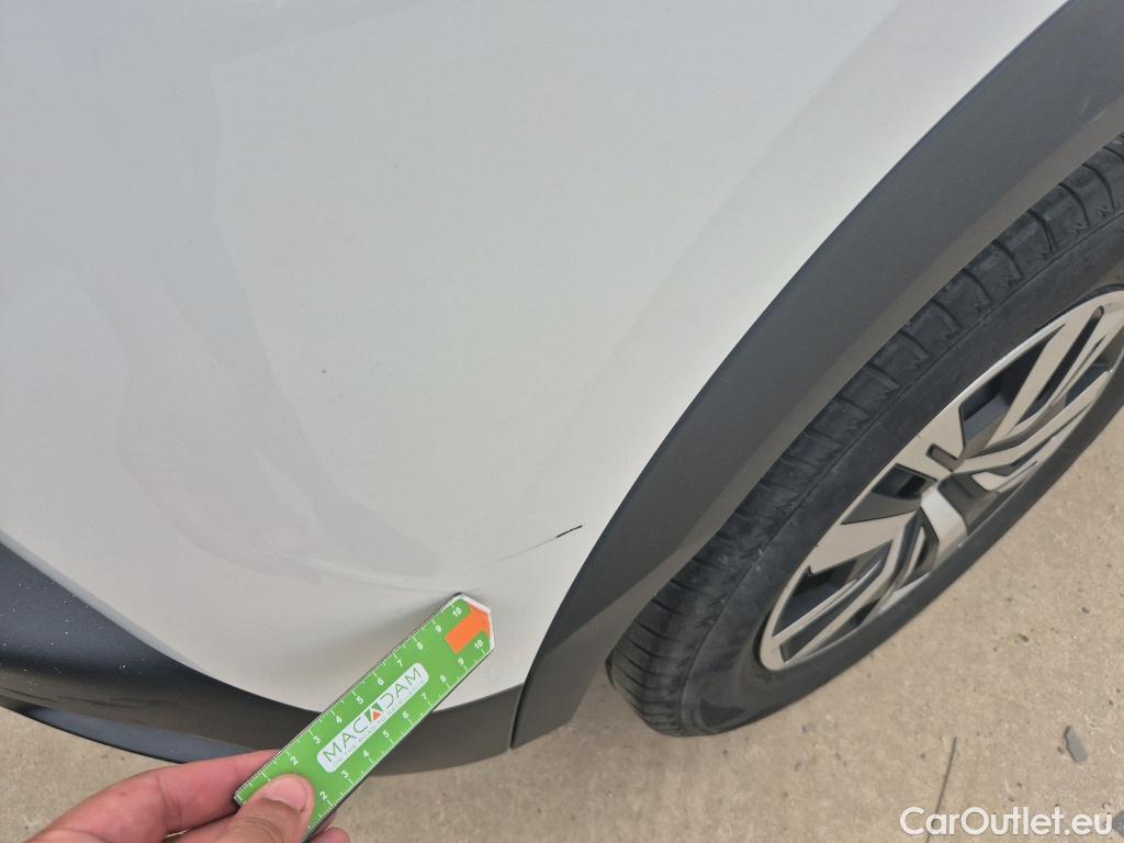  Peugeot  2008 PEUGEOT  / 2019 / 5P / todoterreno Active Puretech 100 S&S BVM6 #19