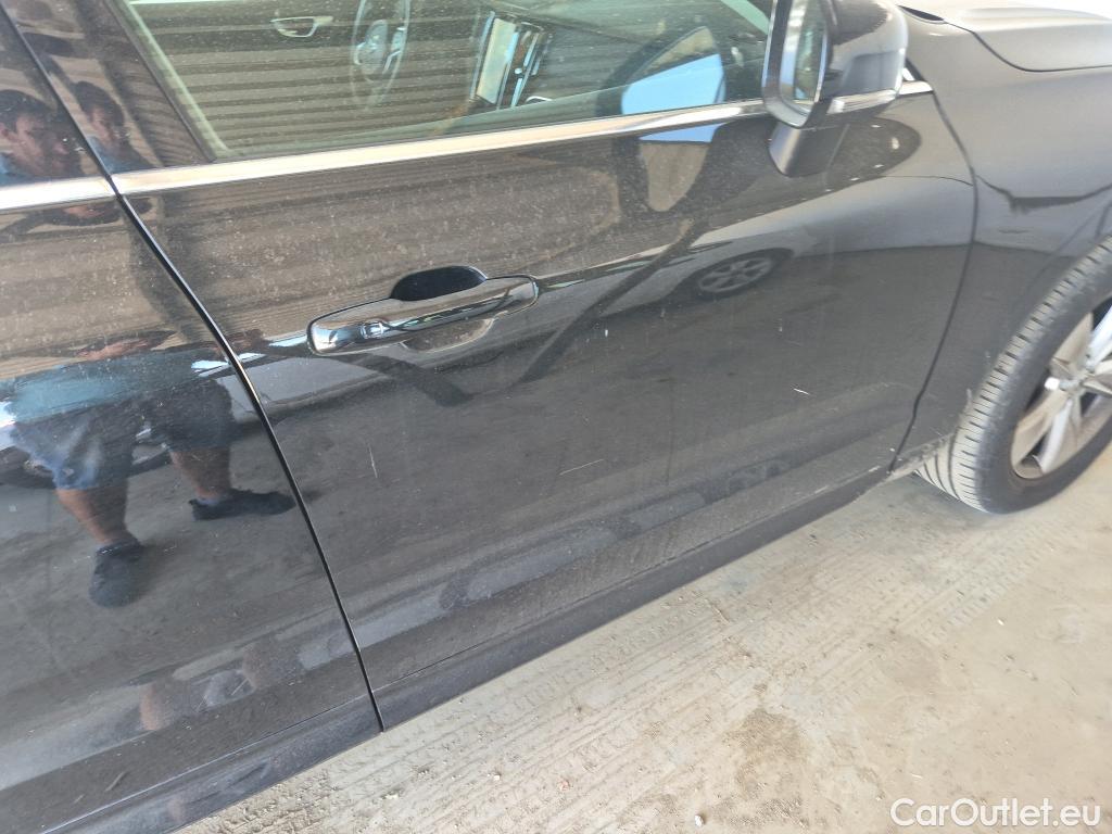  Volvo  XC60 VOLVO  / 2017 / 5P / todoterreno 2.0 B4 D Core Auto #6