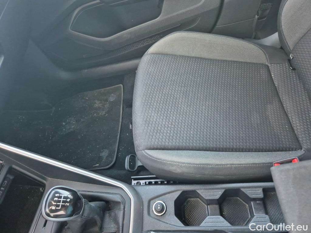  Volkswagen  Taigo VOLKSWAGEN  / 2021 / 5P / todoterreno Life 1.0 TSI 81kW (110CV) #2