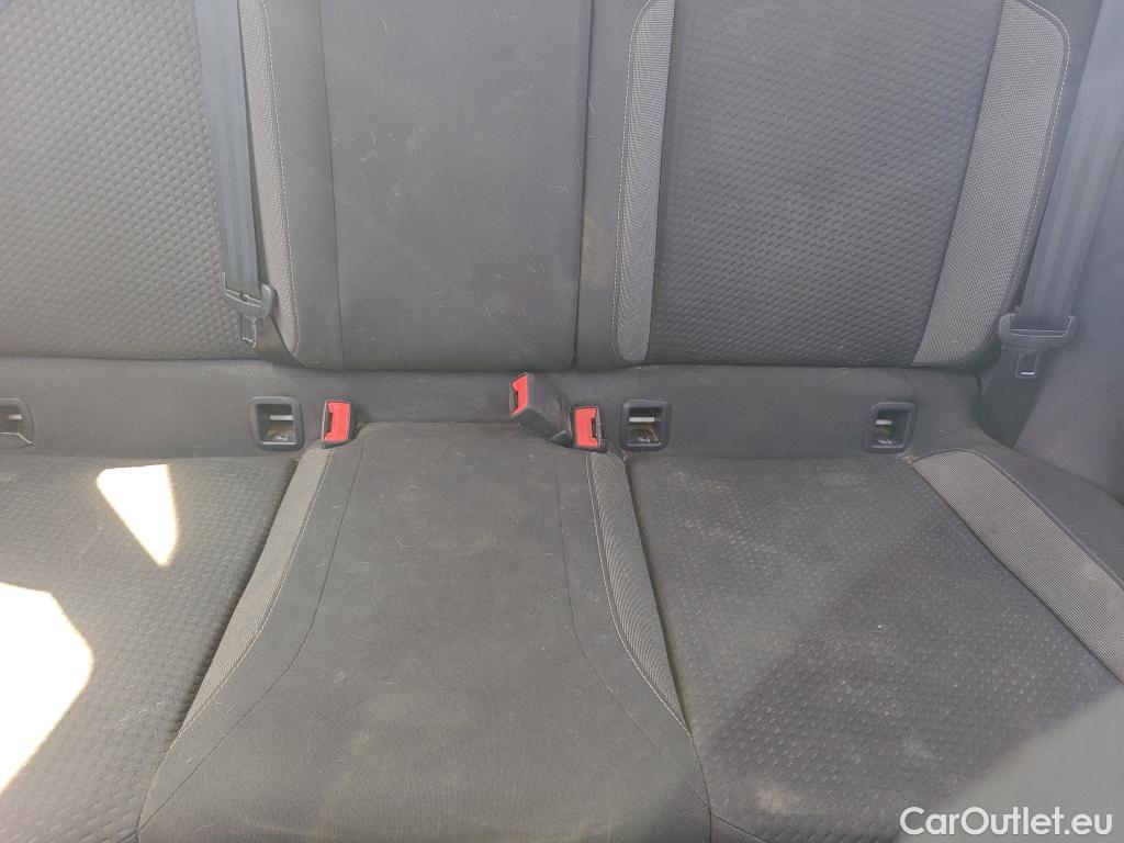  Volkswagen  Polo VOLKSWAGEN  / 2021 / 5P / berlina con portón Life 1.0 TSI 70kW (95CV) #23