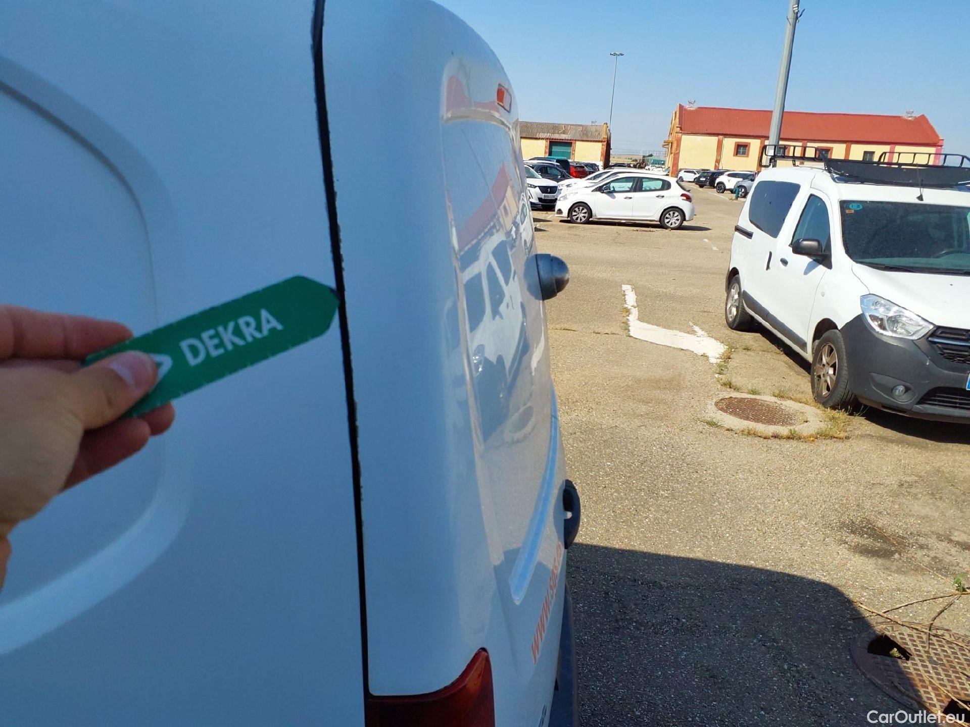  Citroen  Berlingo CITROEN  / 2018 / 3P / furgón derivado de turismo Talla M BlueHDi 100 CONTROL #29