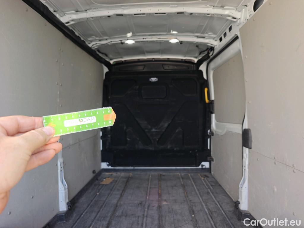  Ford  Transit FORD  / 2013 / 4P / furgón 350 96kW L3H2 Van Trend FWD #24