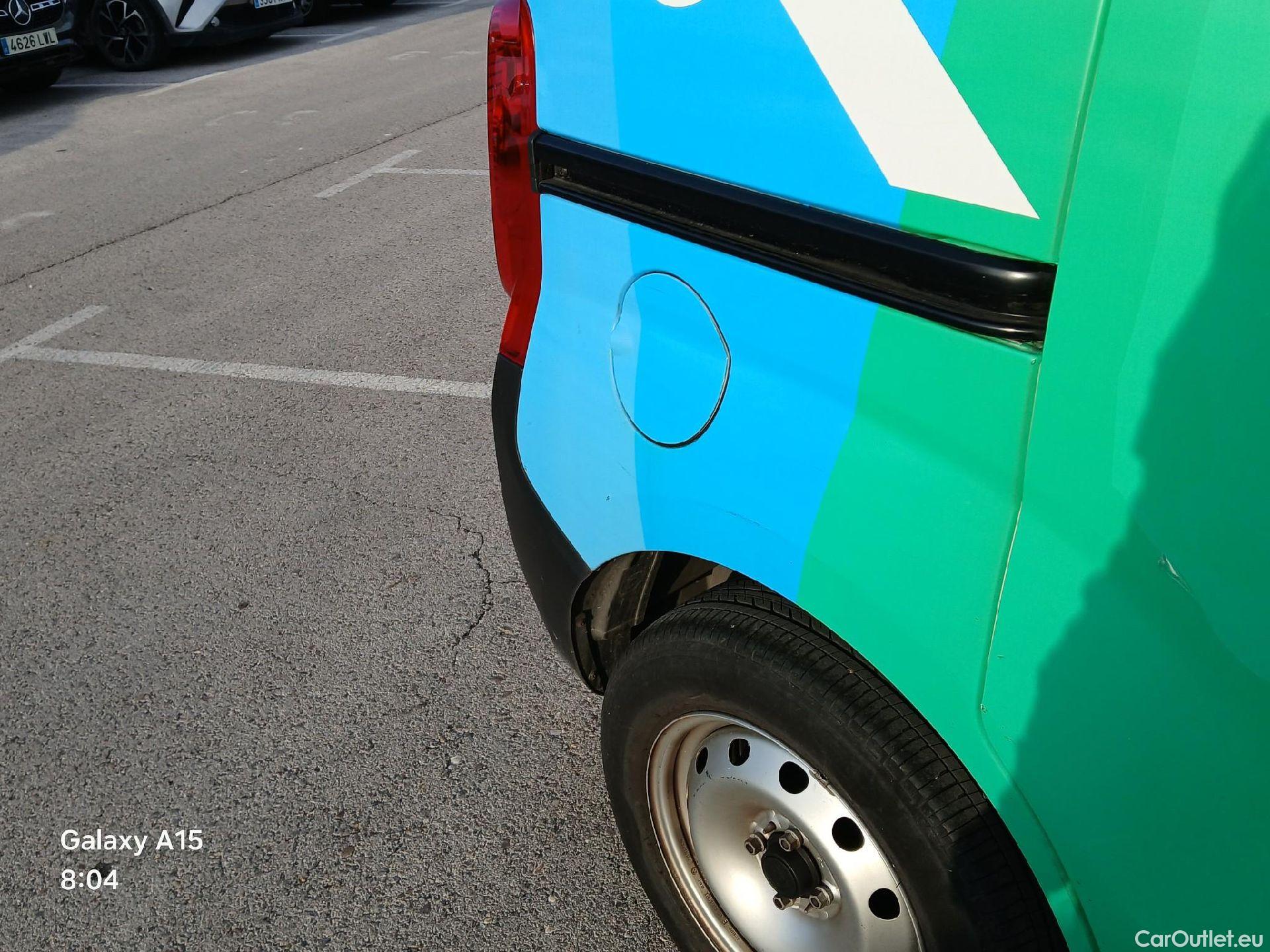  Fiat  Fiorino FIAT  / 2016 / 3P / furgón derivado de turismo Cargo Base N1 1.3 MJet 59 kW (80 CV) #42