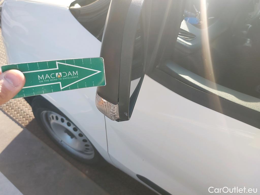  Fiat  Doblo FIAT Doblò Cargo Base Plus 1.4 T 120 CV GNC / 3P
 #3