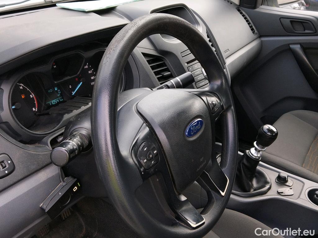  Ford  Ranger FORD  VU 4p 6G pickup 2.2 TDCi 150cv 4x4 Doble Cabina XL #52