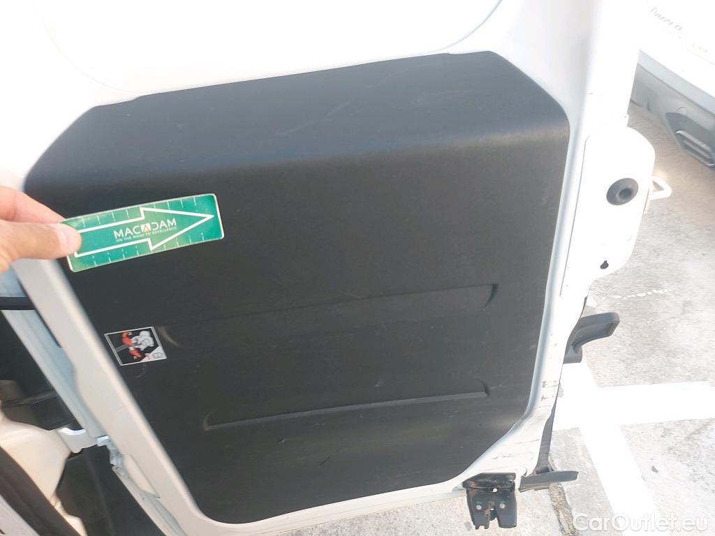  Fiat  Doblo FIAT Doblò Cargo Base Plus 1.4 T 120 CV GNC / 3P
 #22