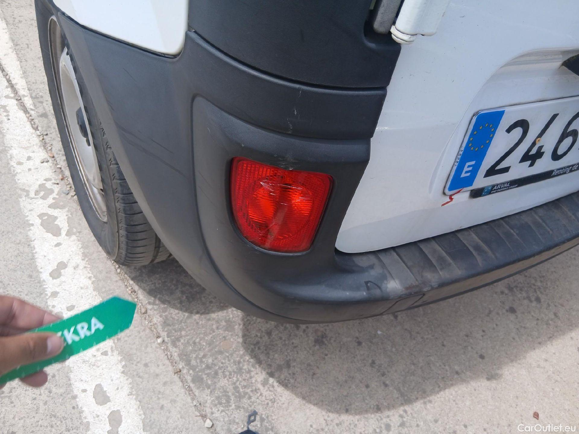  Renault  Kangoo  II Furgón Professional 1.5 dCi 95CV MT6 E6dT #24