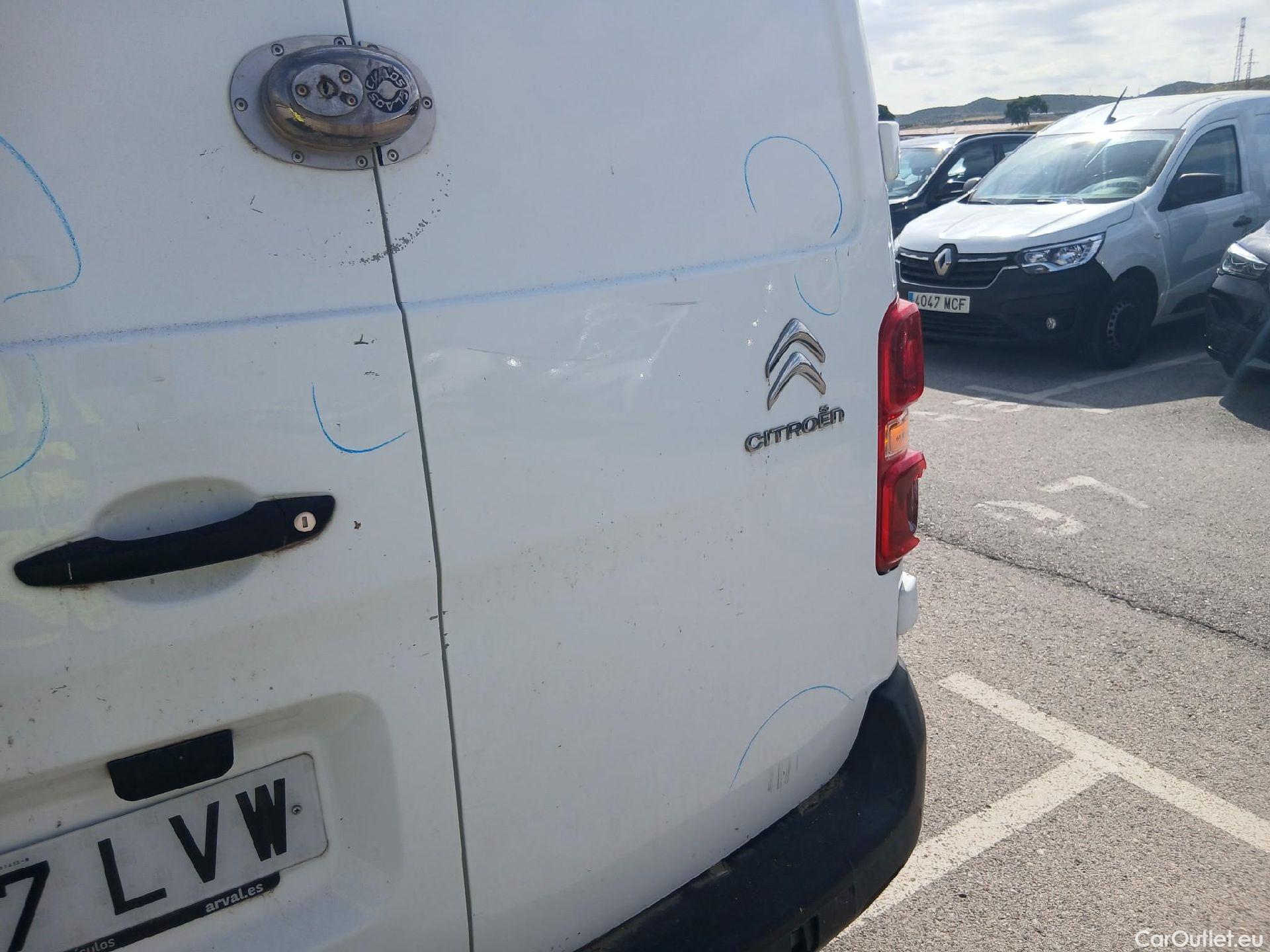  Citroen  Jumpy CITROEN  / 2016 / 4P / furgón Talla M BlueHDi 100 S&S 6v Control #20