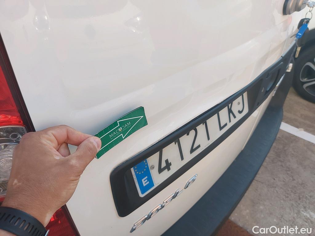  Fiat  Doblo FIAT Doblò Cargo Base Plus 1.4 T 120 CV GNC / 3P
 #2