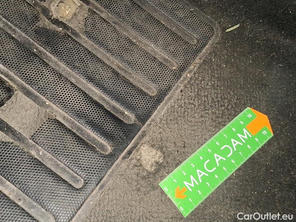  Peugeot  208  Premium 1.5 HDi 100CV BVM6 E6d #5