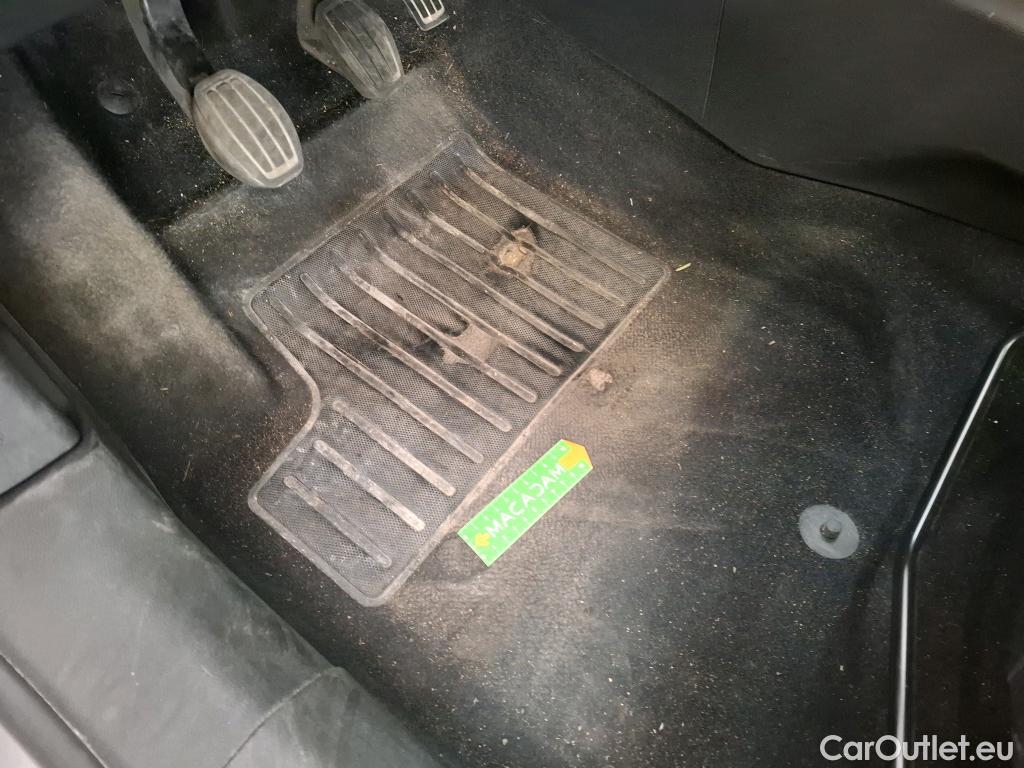 Peugeot  208  Premium 1.5 HDi 100CV BVM6 E6d #1