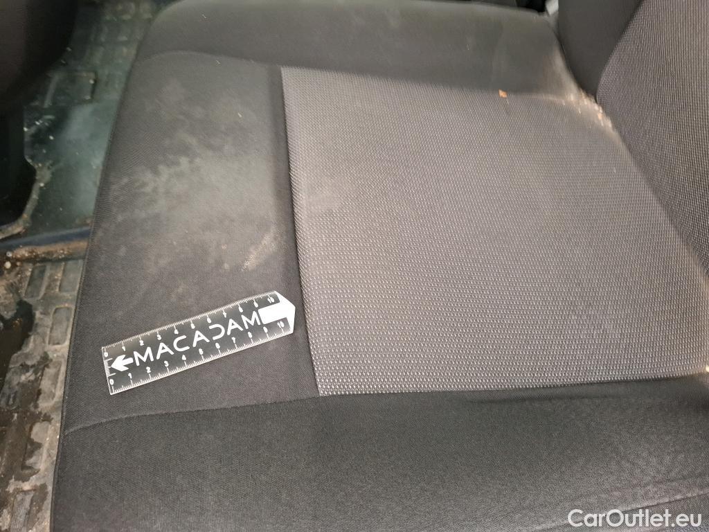  Opel  Vivaro OPEL  / 2019 / 4P / Fourgon tôlé 1.5 Diesel 120 ch L2 Pack Busin #38