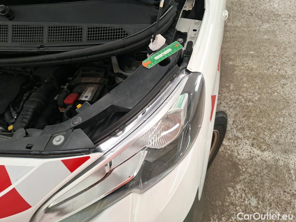  Peugeot  Expert  Fourgon Premium L2 1.5 HDi 120CV BVM6 E6d #15