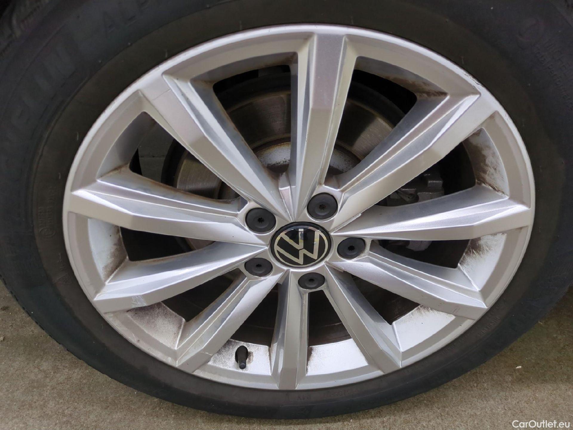  Volkswagen  Passat  SW / 2019 / 5P / Break 2.0 TDI 150 SCR DSG7 SW LOUNGE / TRANSFO VP/VF #31