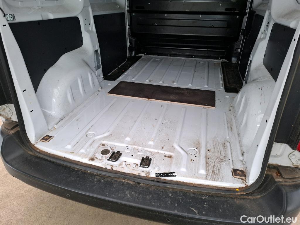  Opel  Vivaro OPEL  / 2019 / 4P / Fourgon tôlé 1.5 Diesel 120 ch L2 Pack Busin #29