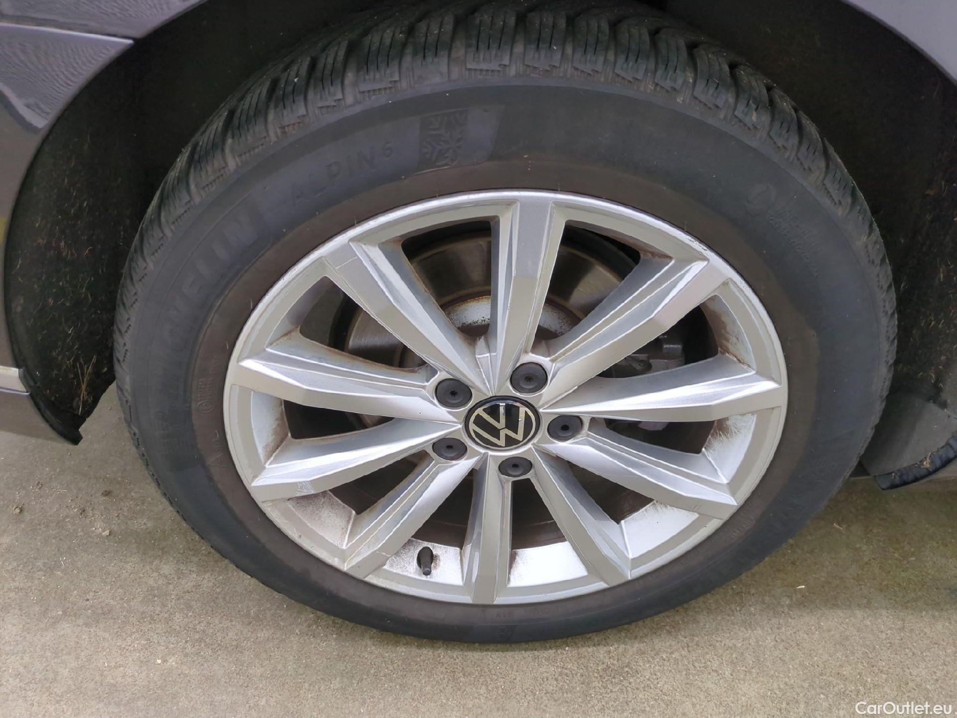  Volkswagen  Passat  SW / 2019 / 5P / Break 2.0 TDI 150 SCR DSG7 SW LOUNGE / TRANSFO VP/VF #28