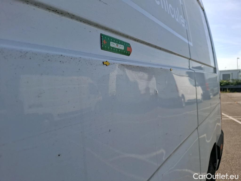  Renault  Master  III Fourgon L3H2 3 5 Grand Confort dCi 125CV BVM6 E5 #11