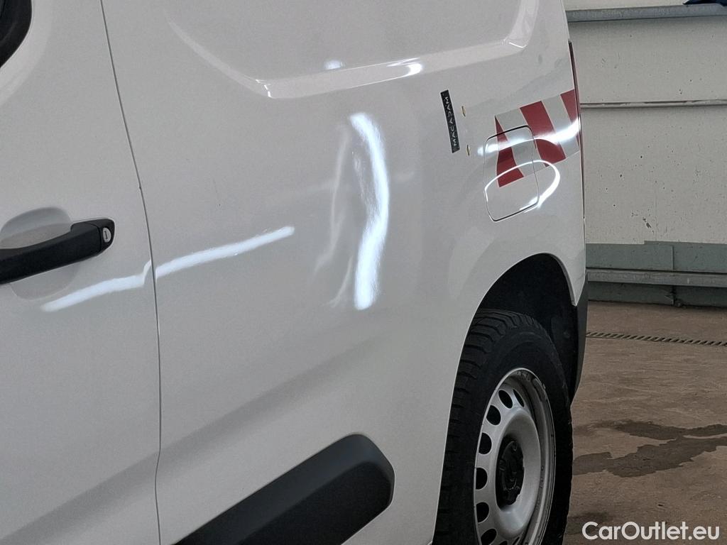  Citroen  Berlingo  Fourgon Worker M 1000 1.2 PureTech 130CV BVA8 E6d #4
