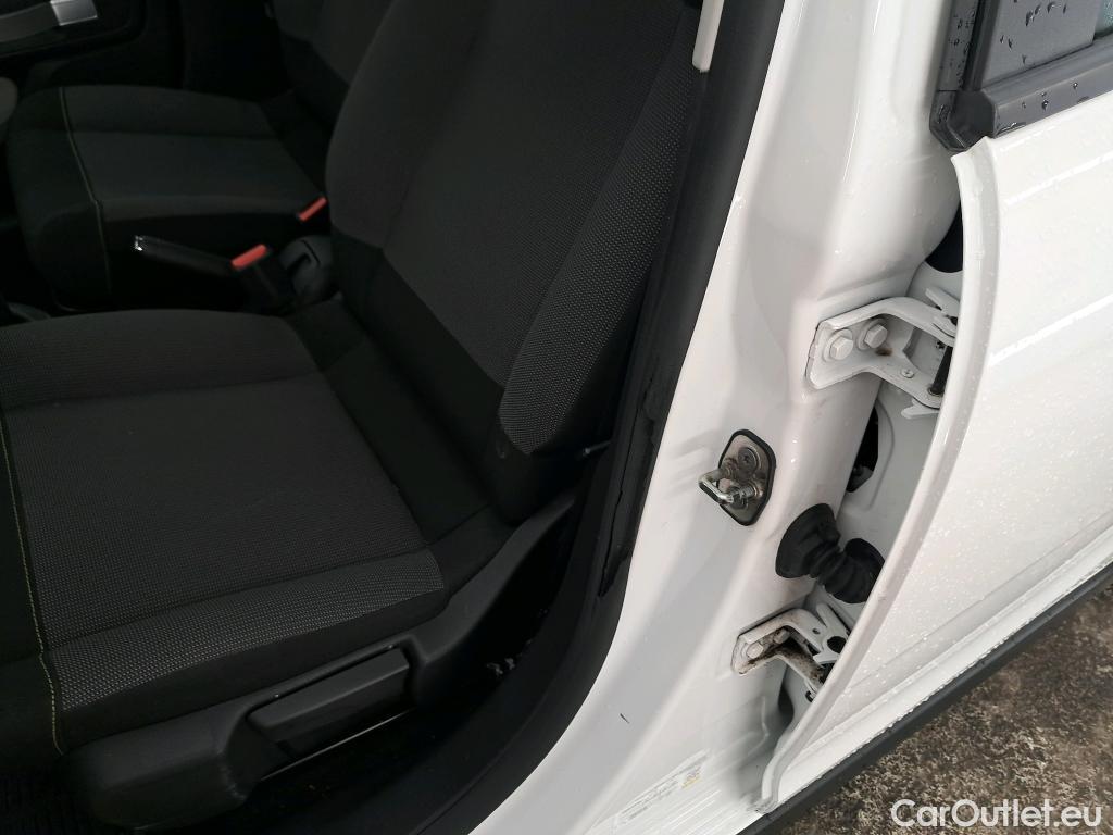  Citroen  C3 CITROEN  / 2016 / 5P / Berline PureTech 82 S&S BVM Feel Business #3