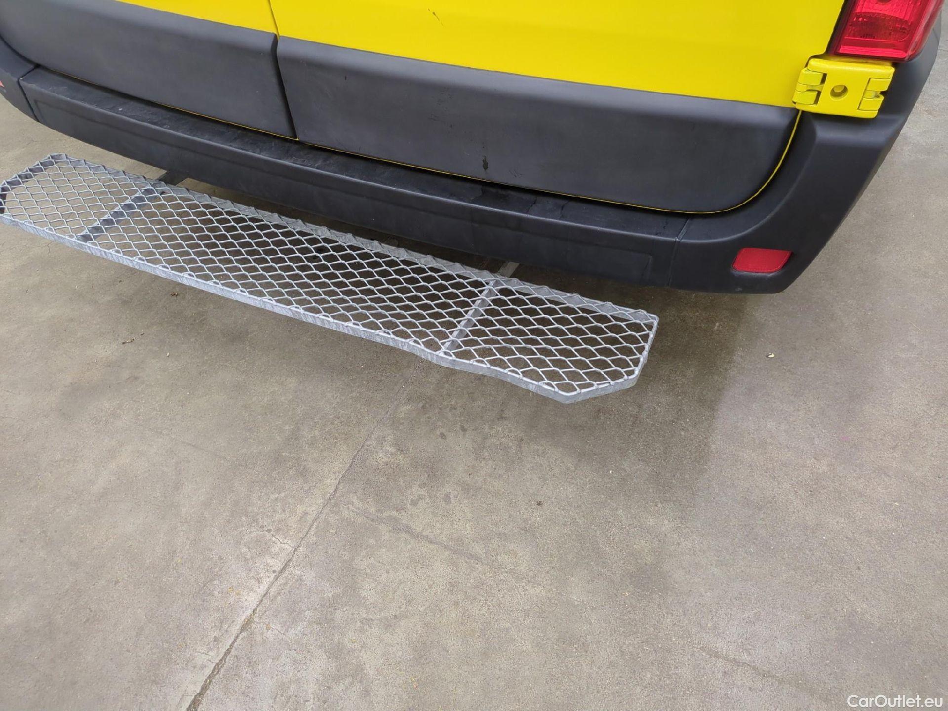  Renault  Master RENAULT  / 2019 / 4P / Fourgon tôlé FG Z.E.Tr CF F3100 L2H2 R75 AI - 19 #42