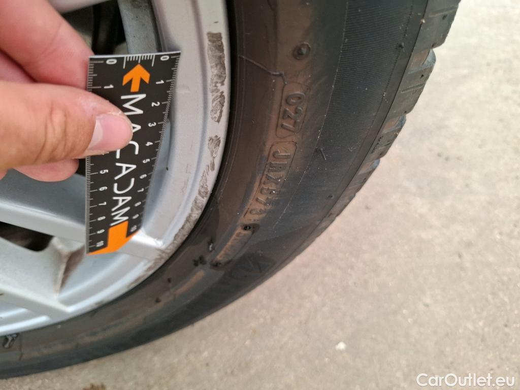  Bmw  Serie 3 BMW Série 3 Berline / 2022 / 4P / Berline 320e 204ch Business Design BVA8 Hybride #28