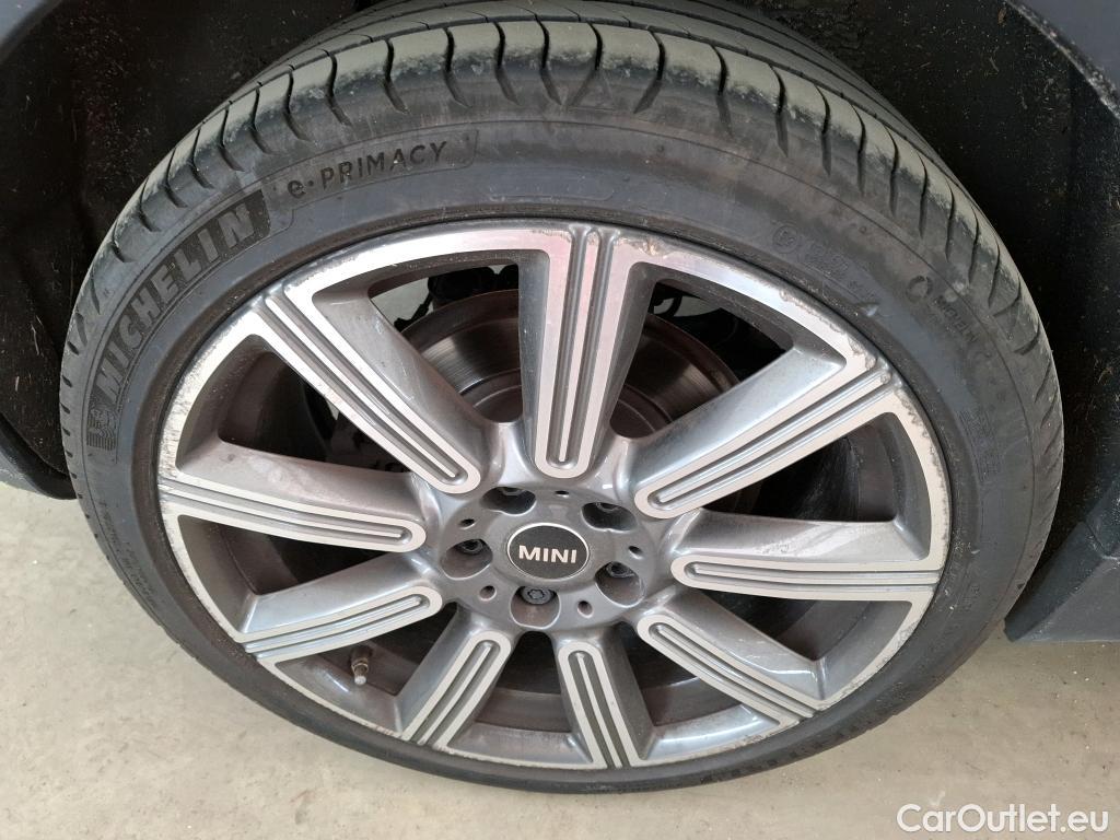  Mini  Clubman MINI  / 2019 / 5P / Break Cooper Edition Premium Plus 136 ch BVA7 #16