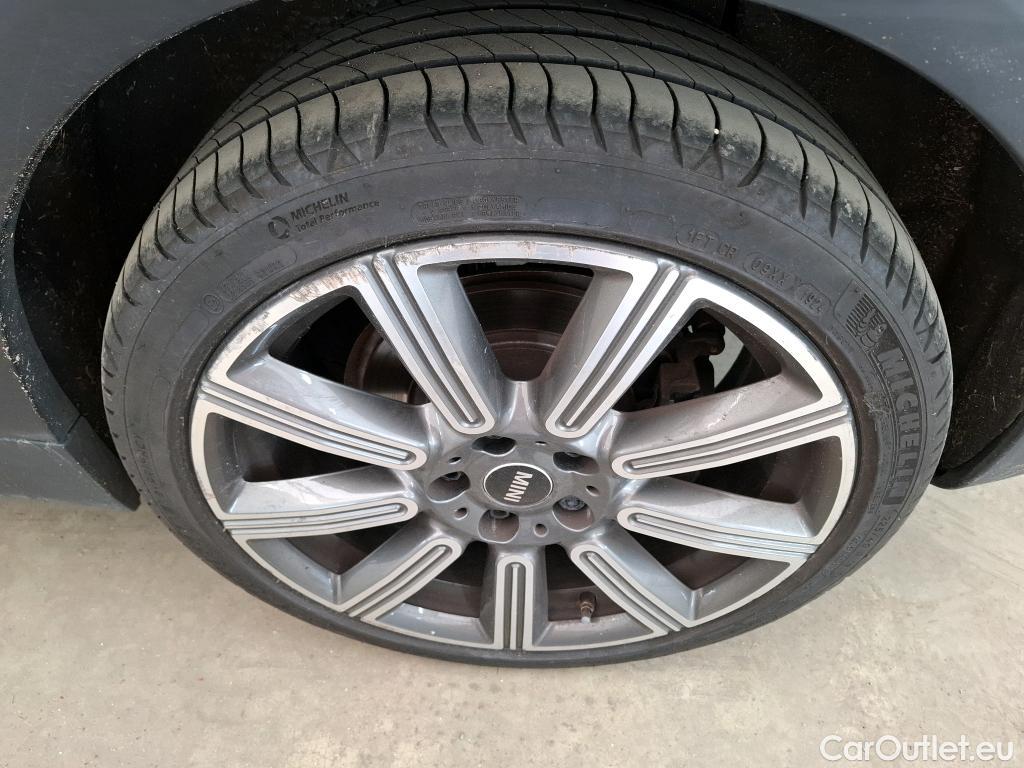  Mini  Clubman MINI  / 2019 / 5P / Break Cooper Edition Premium Plus 136 ch BVA7 #13