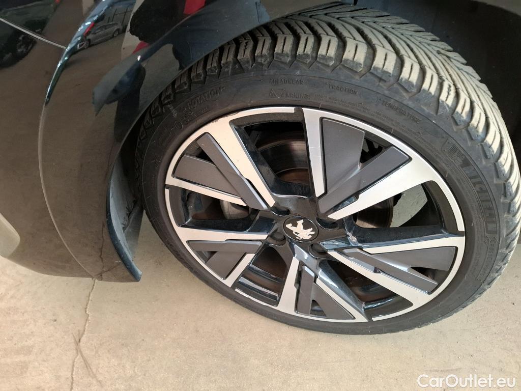  Peugeot  208  GT 1.2 PureTech 100CV BVA8 E6d #54