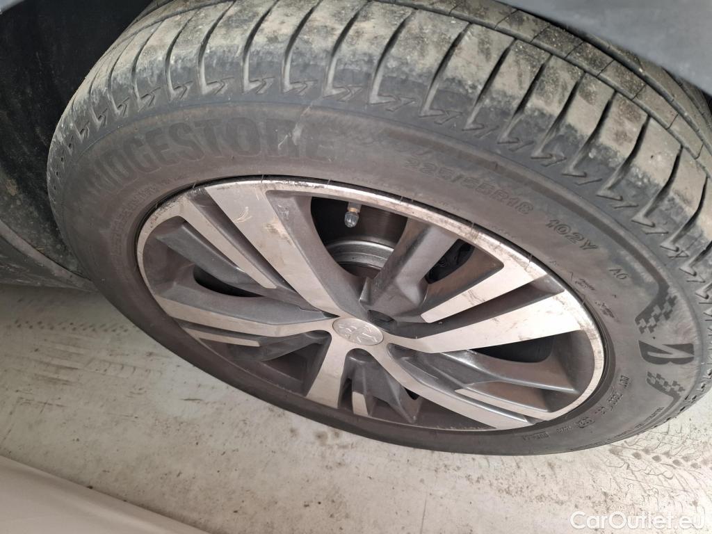  Peugeot  3008  Allure 1.5 HDi 130CV BVA8 E6d #24